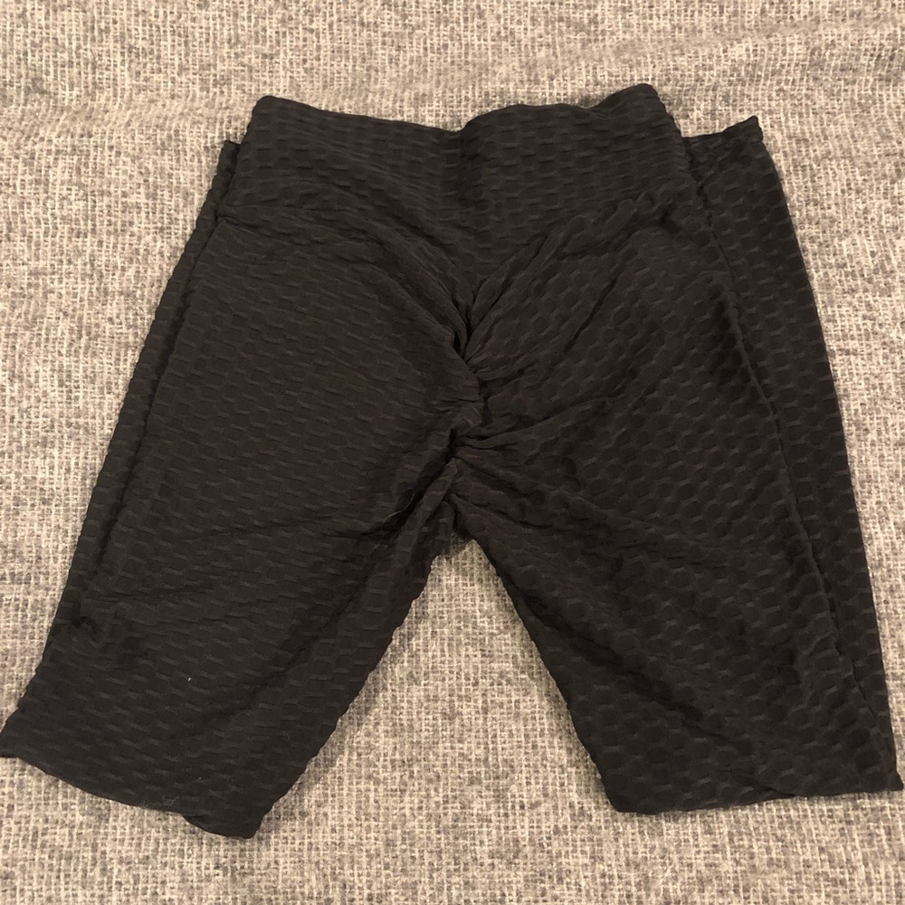 Black Textured leggings